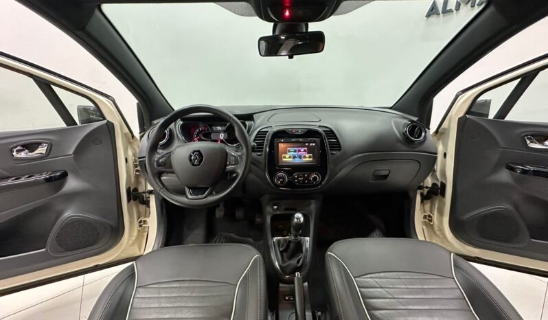 
								RENAULT CAPTUR INTENS 2020 CON 73000KM lleno									