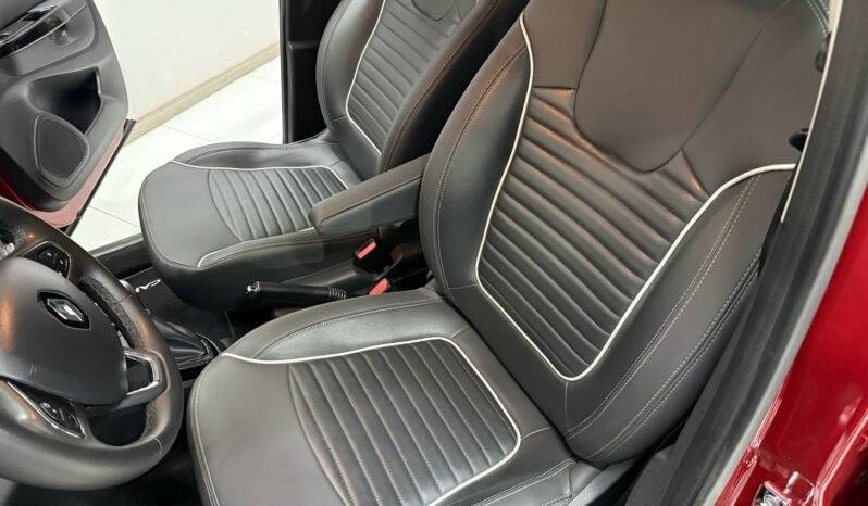 
								RENAULT CAPTUR 1.6 INTENS CVT CON 2018 CON 22.000KM lleno									
