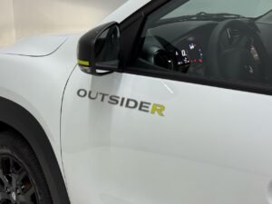 RENAULT KWID ICONIC OUTSIDER 2025 0KM