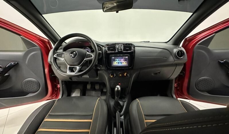 
								RENAULT SANDERO STEPWAY PH2 INTENS 2022 CON 32000KM lleno									