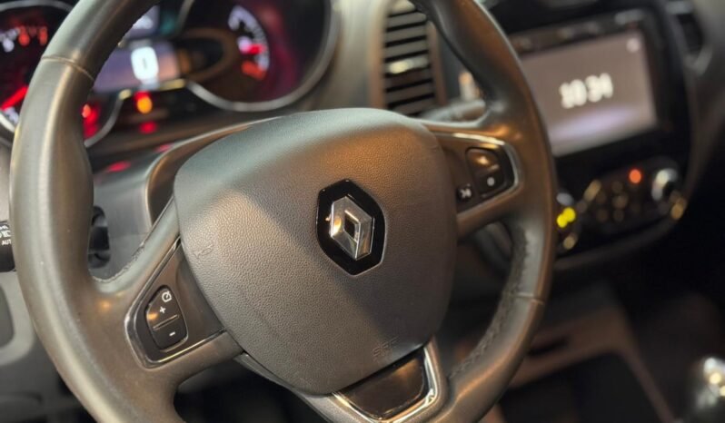 
								RENAULT CAPTUR 2.0 INTENS MT 2018 CON 63.000KM lleno									