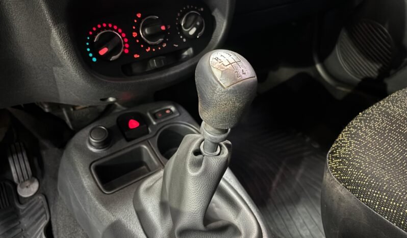 
								RENAULT CLIO MIO 5P CONFORT PLUS 2014 CON 153.000KM lleno									