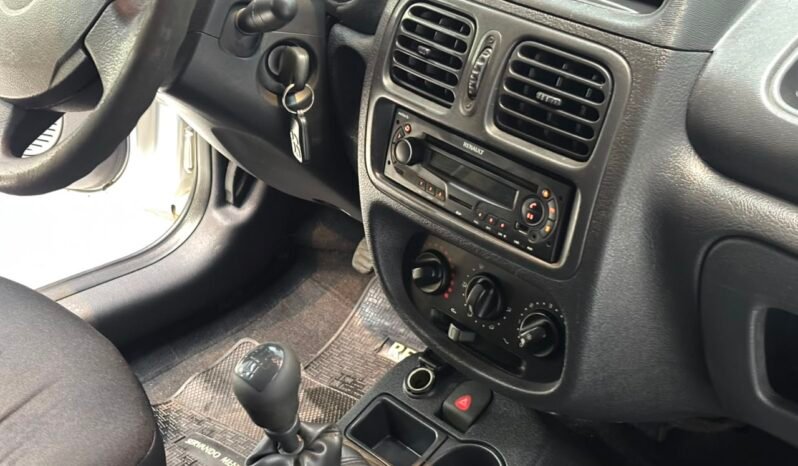 
								RENAULT CLIO MIO 3P AUTHENTIQUE PACK LOOK 2013 CON 155.000KM lleno									