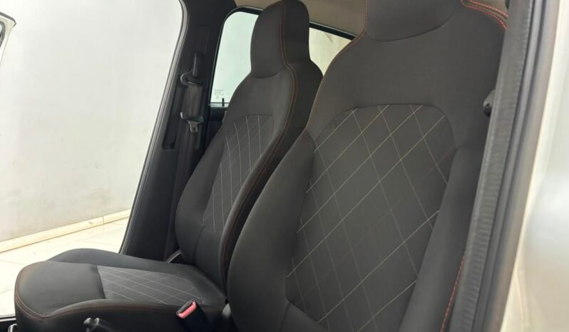 
								RENAULT KWID 1.0 ZEN 2021 CON 17.000KM lleno									