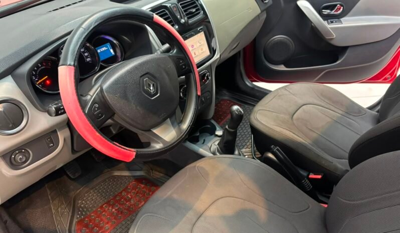 
								RENAULT LOGAN PRIVILEGE 1.6 16V 2019 CON 104.000KM lleno									