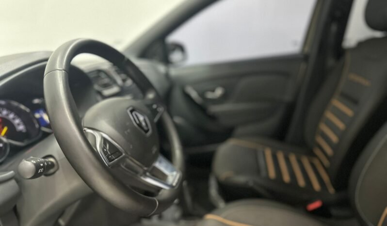 
								RENAULT SANDERO STEPWAY 2020 CON 75.000KM lleno									