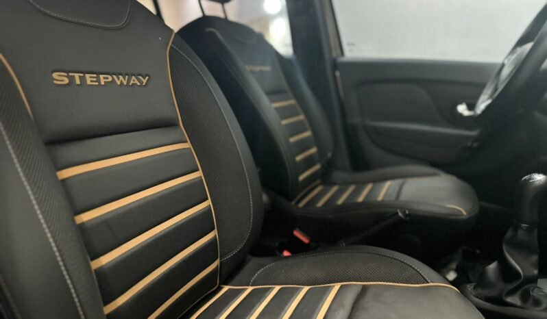 
								RENAULT SANDERO STEPWAY 2020 CON 75.000KM lleno									