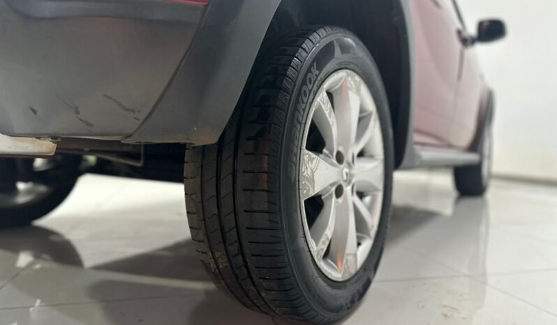 
								RENAULT SANDERO STEPWAY 1.6 CONFORT PH2 CON 120.000KM lleno									