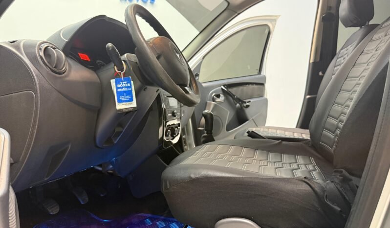 
								RENAULT SANDERO SL TECH RUN CON 143.000KM lleno									