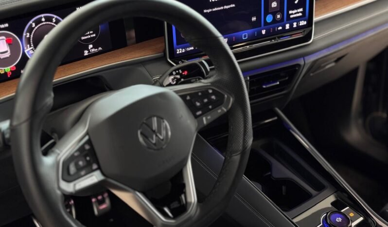 
								VOLKSWAGEN TIGUAN R-LINE 250TSI DSG 2025 CON 3.300KM full									