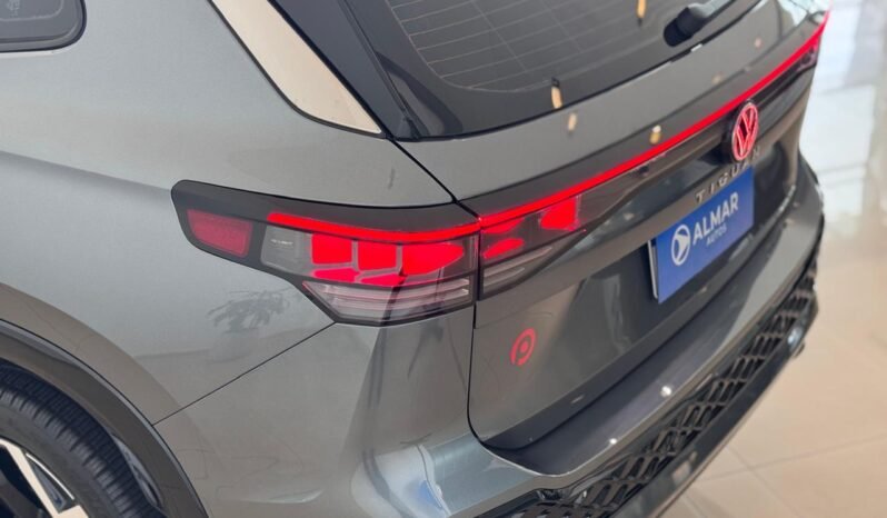 
								VOLKSWAGEN TIGUAN R-LINE 250TSI DSG 2025 CON 3.300KM full									