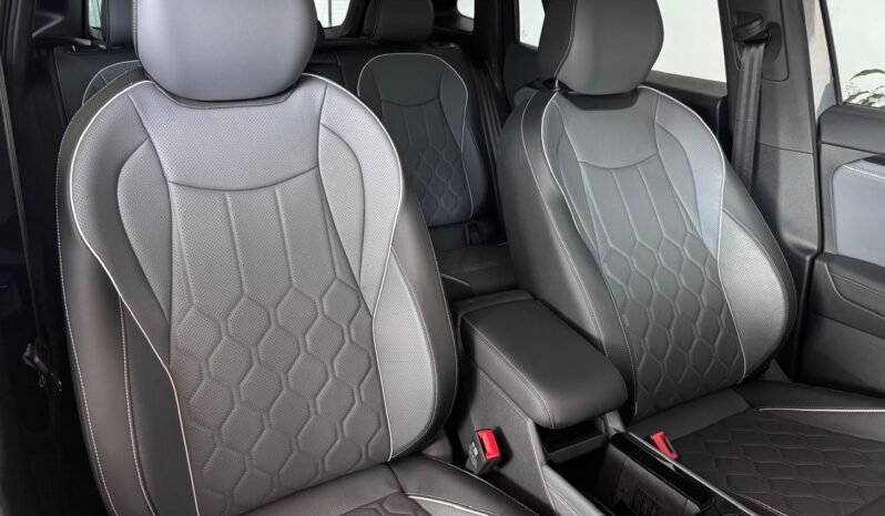 
								VOLKSWAGEN TIGUAN R-LINE 250TSI DSG 2025 CON 3.300KM full									