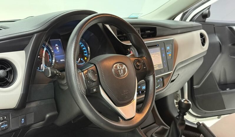 
								TOYOTA COROLLA XEI 2018 CON 88.000KM lleno									