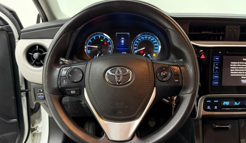 
								TOYOTA COROLLA XEI 2018 CON 88.000KM lleno									
