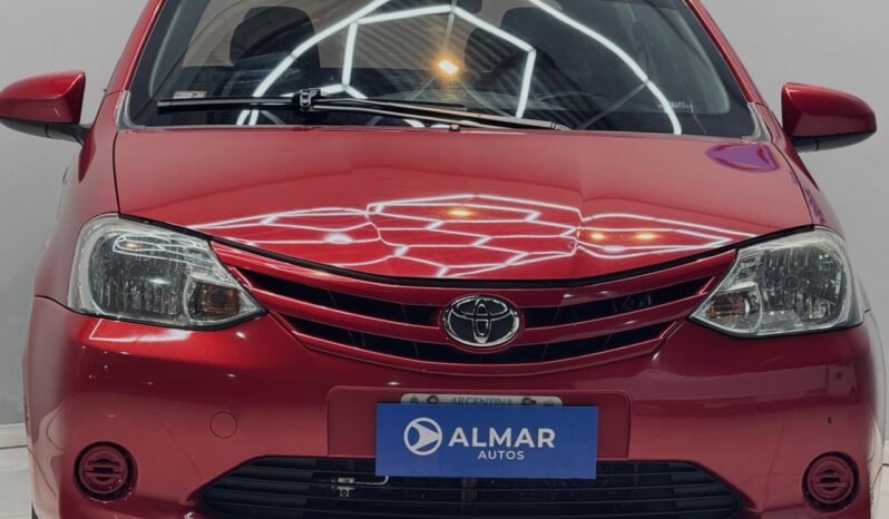 
								TOYOTA ETIOS X 1.5 M/T CON 88.000KM lleno									