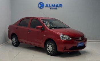 TOYOTA ETIOS ROJO (1)