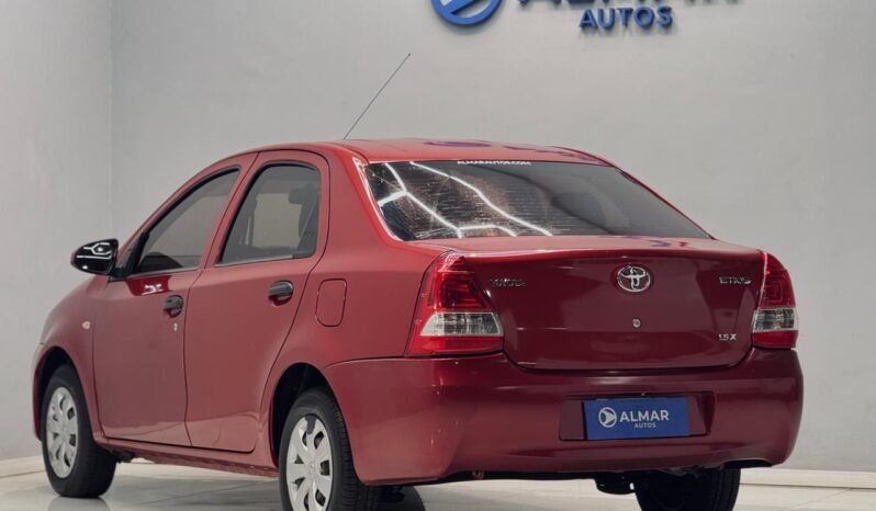 
								TOYOTA ETIOS X 1.5 M/T CON 88.000KM lleno									