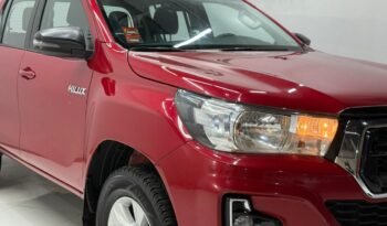 
									TOYOTA HILUX DC SR 4X2 MT6 L20 2019 143000KM lleno								