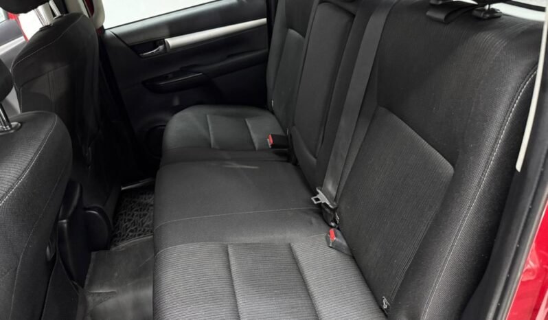 
								TOYOTA HILUX DC SR 4X2 MT6 L20 2019 143000KM lleno									