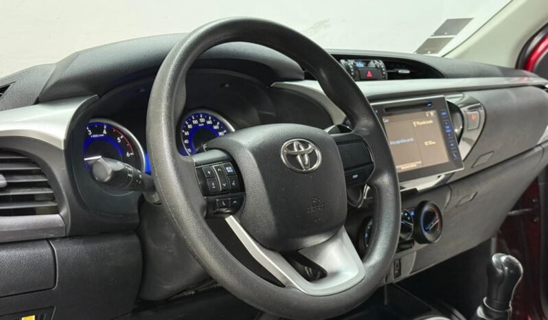 
								TOYOTA HILUX DC SR 4X2 MT6 L20 2019 143000KM lleno									