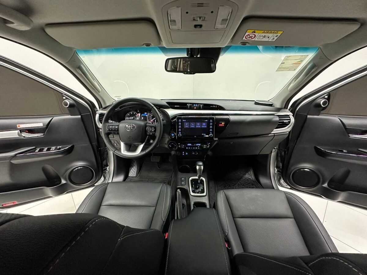 TOYOTA HILUX SRX 2023