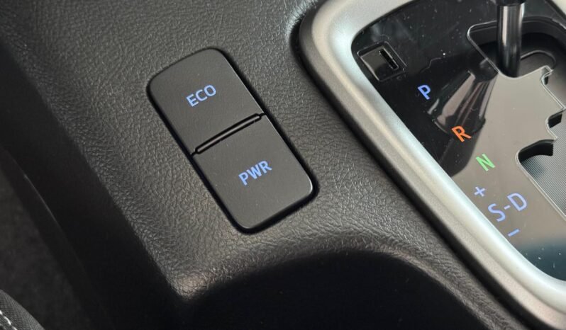 
								TOYOTA HILUX DC 2.4 TDI SR 4X2 AT6 2026 – 0KM lleno									