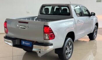 
									TOYOTA HILUX DC 2.4 TDI SR 4X2 AT6 2026 – 0KM lleno								