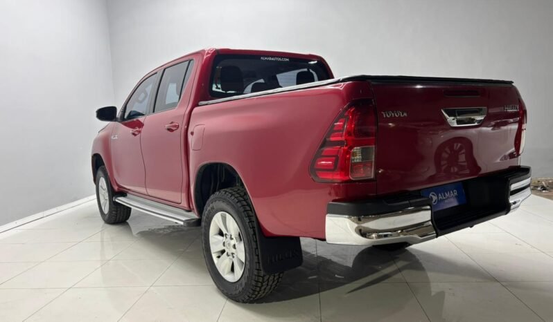 
								TOYOTA HILUX 4X2 D/C SR 2.4 TDI 6 M/T 2018 CON 160.000KM lleno									