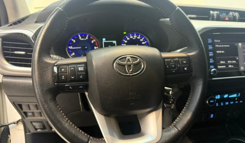 
								TOYOTA HILUX DC 2.8 TDI SRV 4X2 AT6 2020 CON 110.000KM lleno									