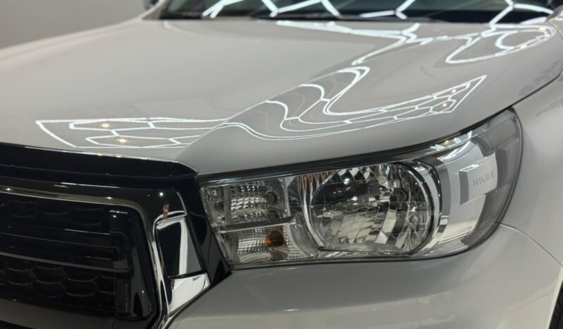 
								TOYOTA HILUX DC 2.8 TDI SRV 4X2 AT6 2020 CON 110.000KM lleno									