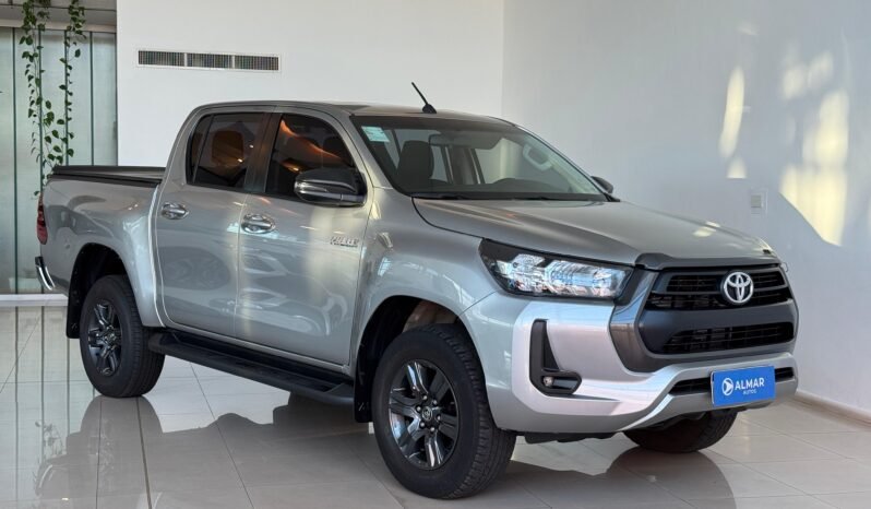 
								TOYOTA HILUX DC 2.4 TDI SR 4X2 MT6 2023 CON 101.000KM lleno									