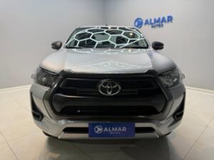 Toyota Hilux SR