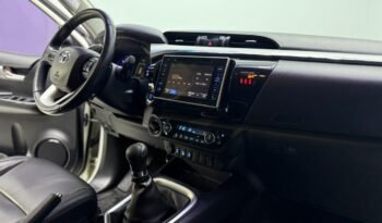 
									TOYOTA HILUX DC 2.8 TDI SRX 4X4 MT6 2016 CON 122.000KM lleno								