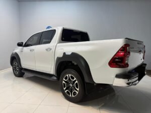 Toyota Hilux SRX 2023