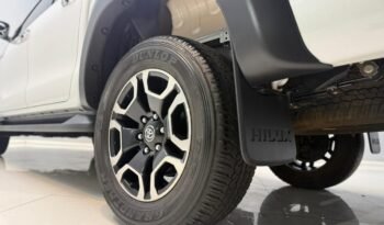 
									TOYOTA HILUX DC 2.8 SRX 4X2 AT6 2023 CON 40.000KM lleno								