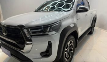 
									TOYOTA HILUX DC 2.8 SRX 4X2 AT6 2023 CON 40.000KM lleno								