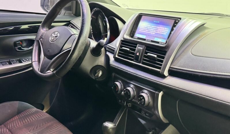 
								TOYOTA YARIS 1.5 S CVT 2017 CON 65.000KM lleno									