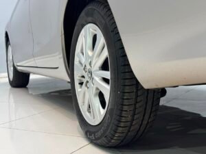 toyota yaris xls