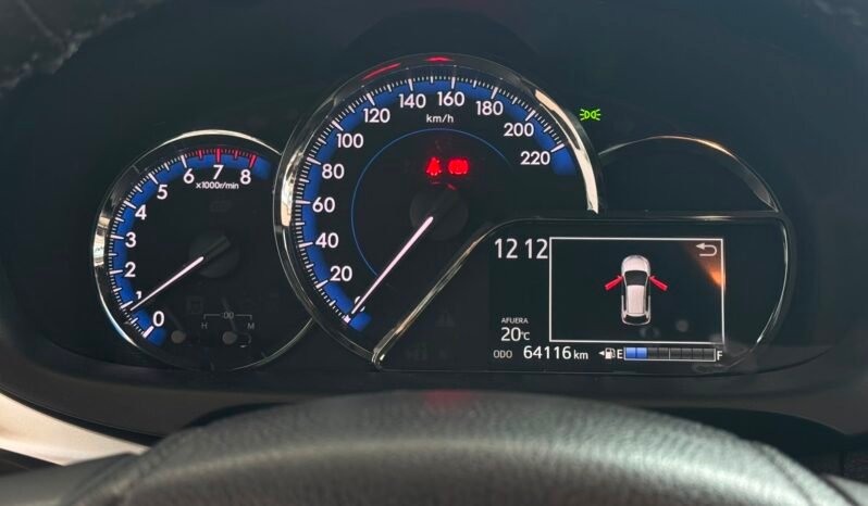 
								TOYOTA YARIS XLS MT 2020 CON 64.000KM lleno									