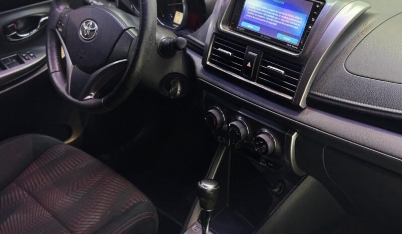 
								TOYOTA YARIS 1.5 S CVT 2017 CON 65.000KM lleno									