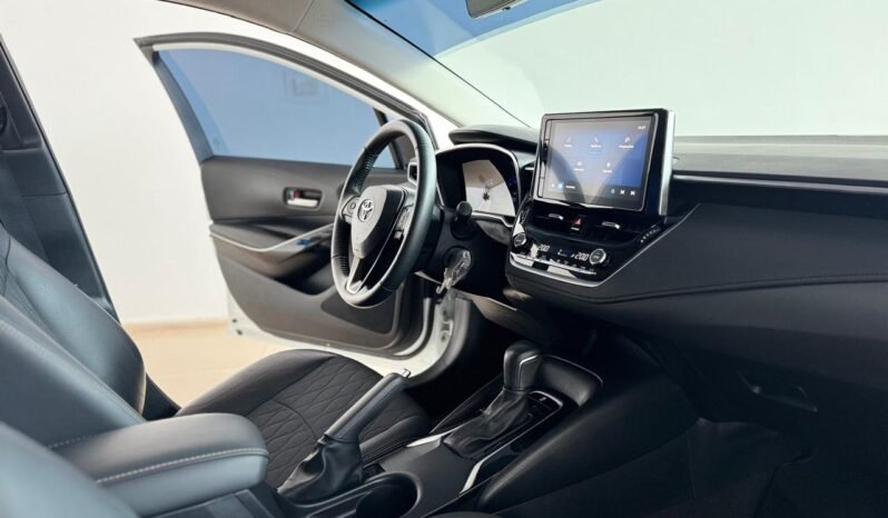 
								TOYOTA COROLLA XEI CVT 2024 CON 15.000KM lleno									