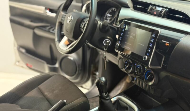 
								TOYOTA HILUX 2.4 TDI SR 4X2 CON 96.000KM lleno									