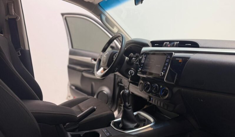 
								TOYOTA HILUX 2.4 TDI SR 4X2 CON 96.000KM lleno									