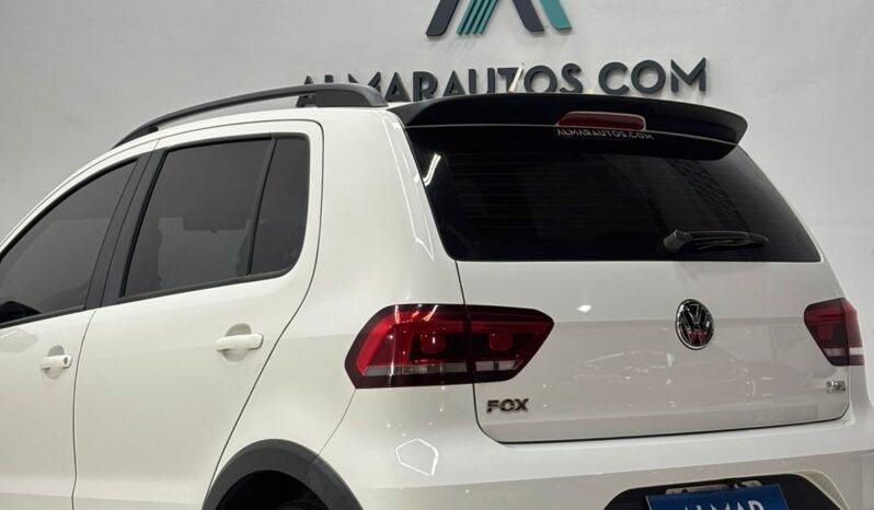 
								VOLKSWAGEN FOX  5P TRACK 2016 CON 71000KM lleno									