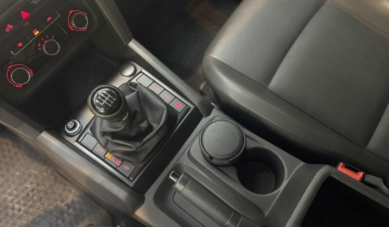 
								VOLKSWAGEN AMAROK DC 2.0 TDI 140CV 4X4 TRENDLINE MT 2018 CON 111.000KM lleno									