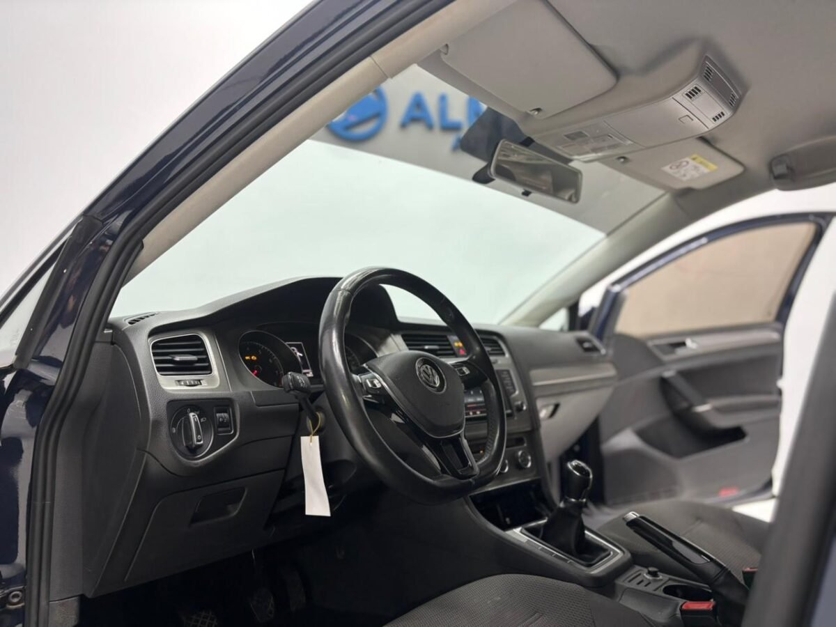 GOLF 1.6 TRENDLINE 5P