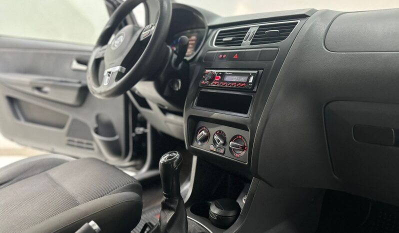 
								VOLKSWAGEN FOX 1.6 3P TRENDLINE 2011 CON 133.000KM lleno									