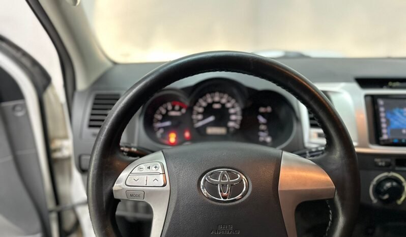 
								TOYOTA HILUX DC 2.5 DX PACK 4X2 MT6 lleno									