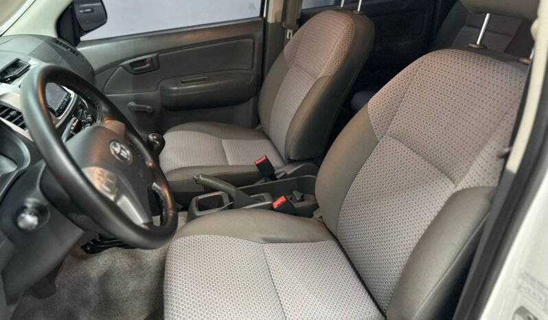 
								TOYOTA HILUX DC 2.5 DX PACK 4X2 MT6 lleno									