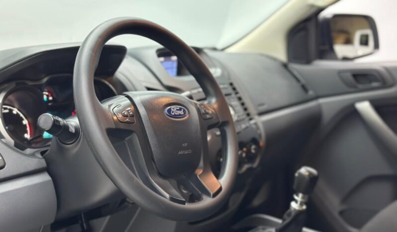 
								FORD RANGER DC XLS 4X2 CON 82.000KM lleno									